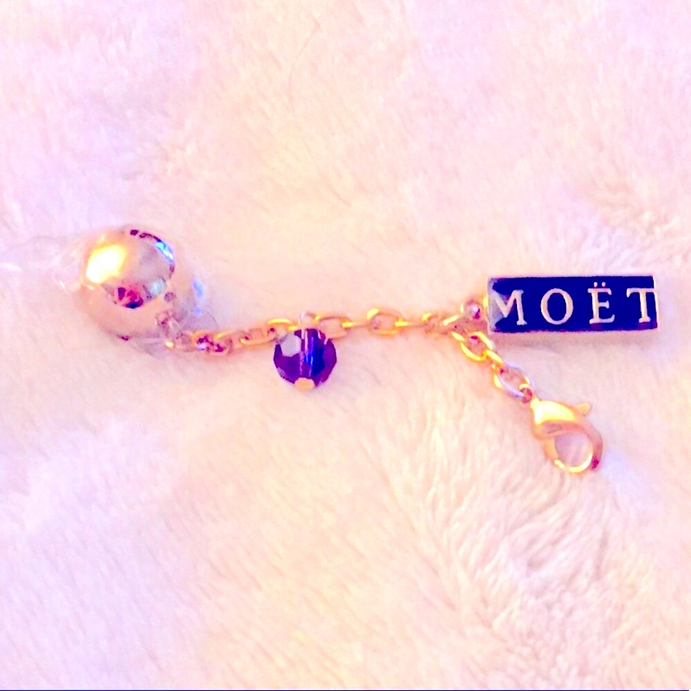 Moët & Chandon Champagne Purple Wine Charm